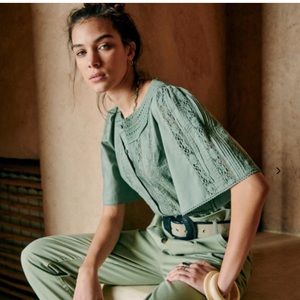 EUC sezane Jane blouse in verdigris